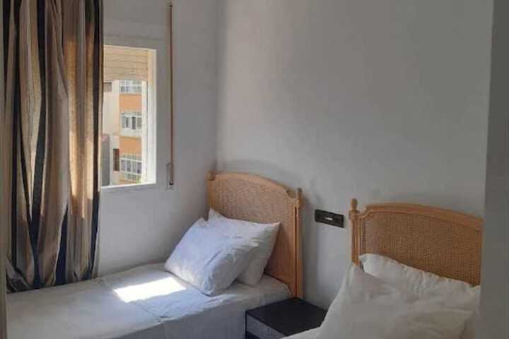 Room 4 of 5