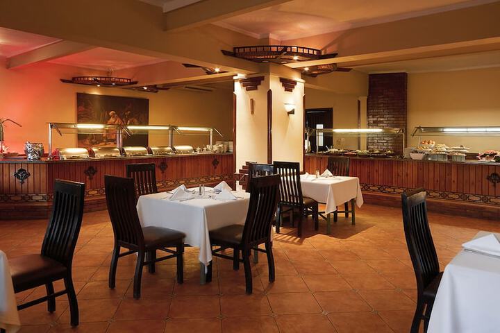 Dining 48 of 83