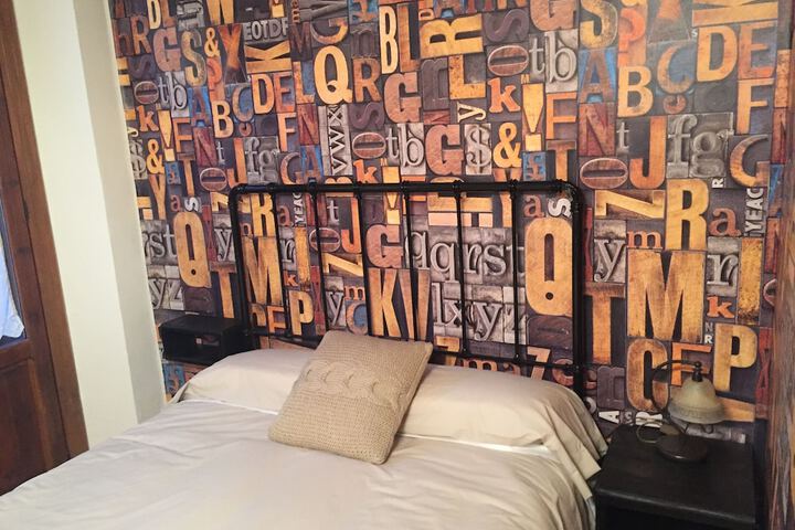 Room 4 of 24