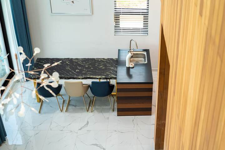 Room 40 of 60