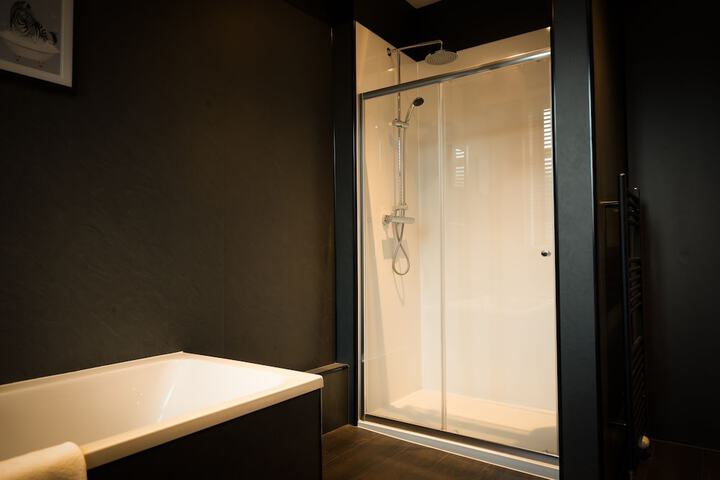 Room 11 of 21