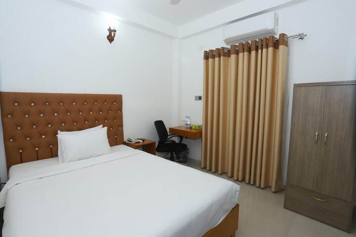 Room 12 of 31