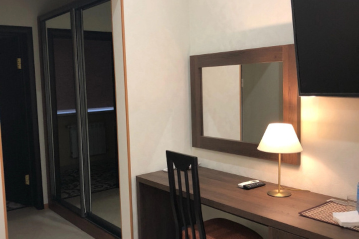 Room 3 of 11