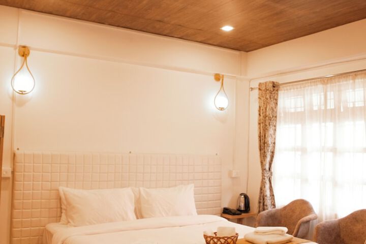 Room 3 of 10