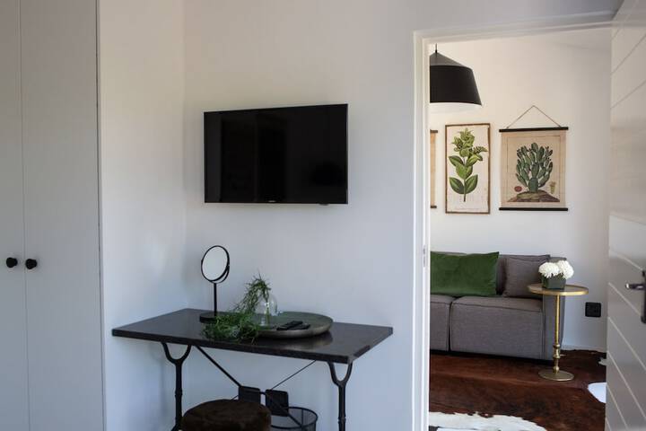 Room 12 of 37