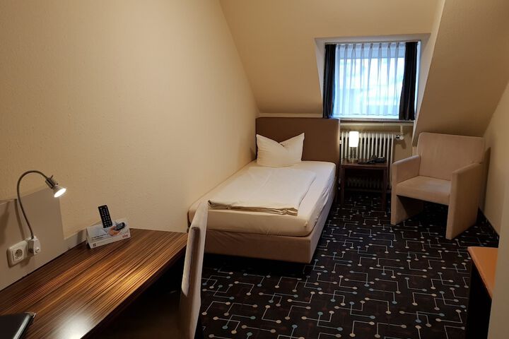 Room 16 of 47