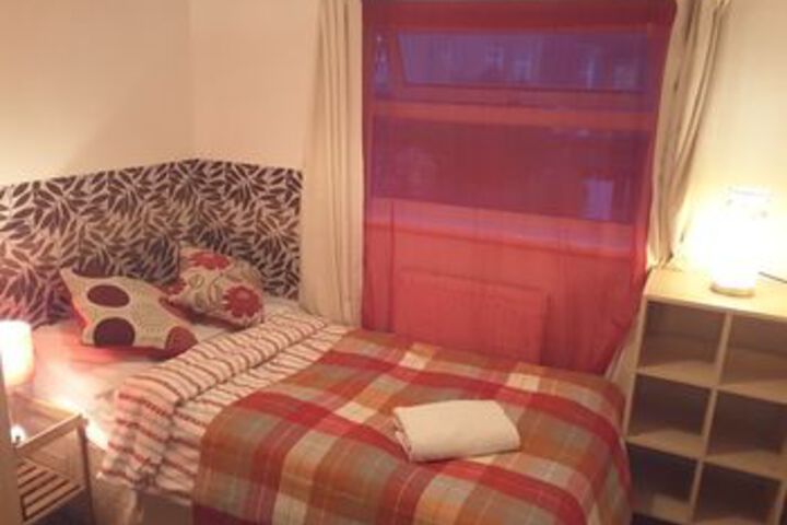 Room 21 of 28