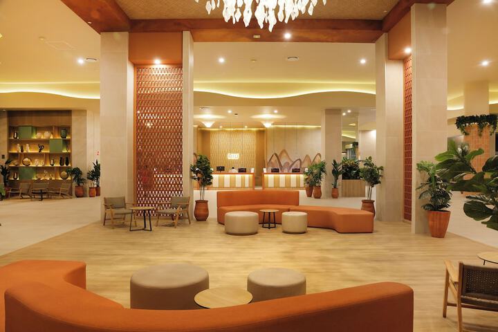 Hotel Interior 10 of 223