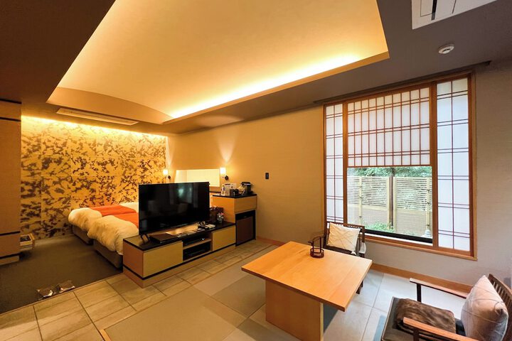 Room 27 of 75