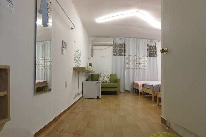 Room 11 of 47