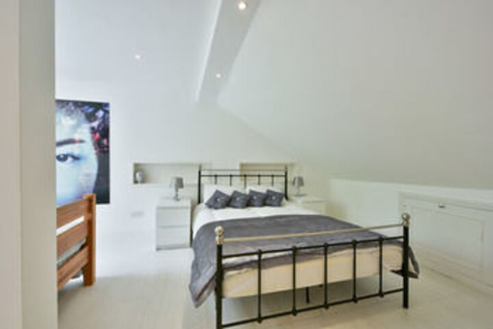 Room 15 of 21