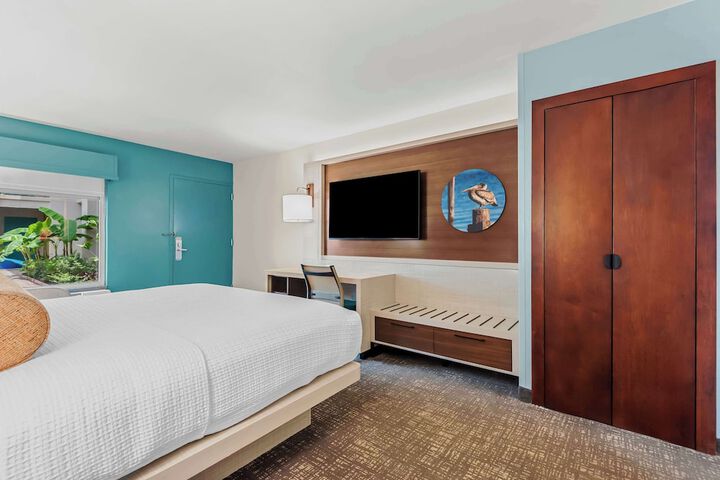 Room 17 of 44