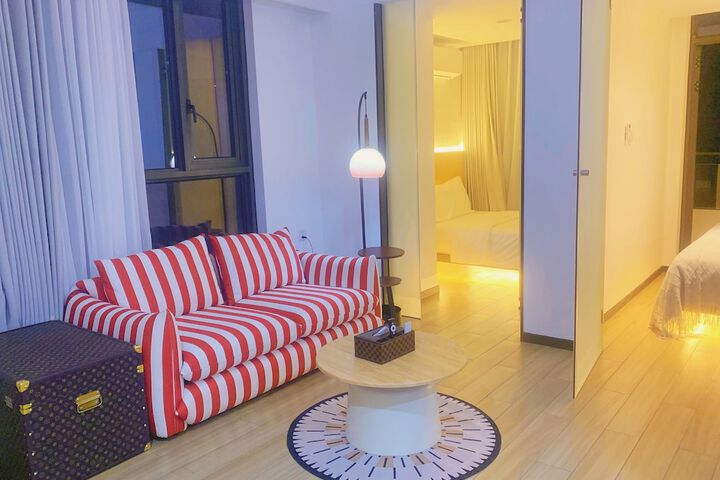 Room 14 of 86