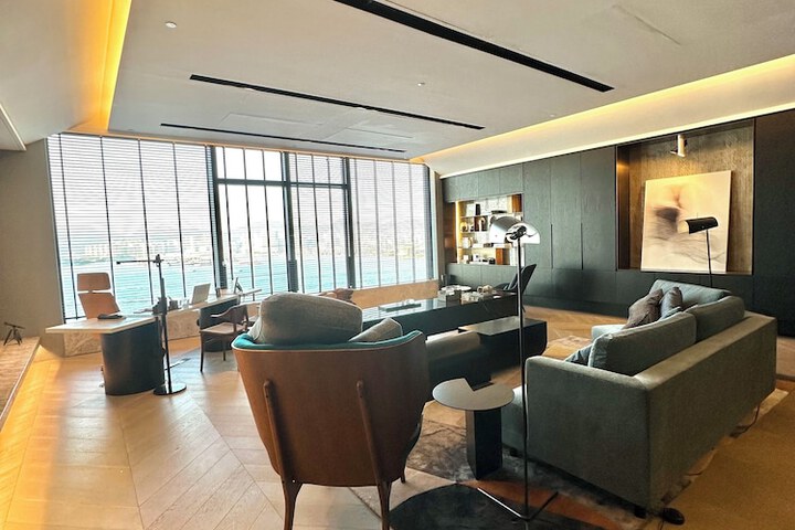 Room 10 of 60