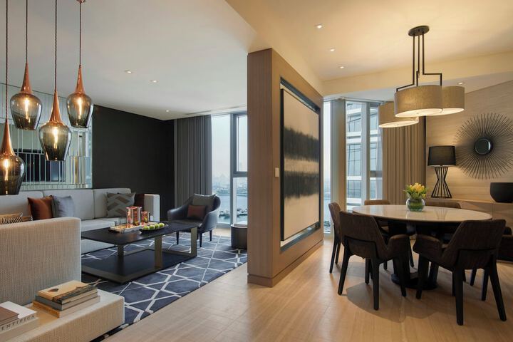 Room 32 of 170
