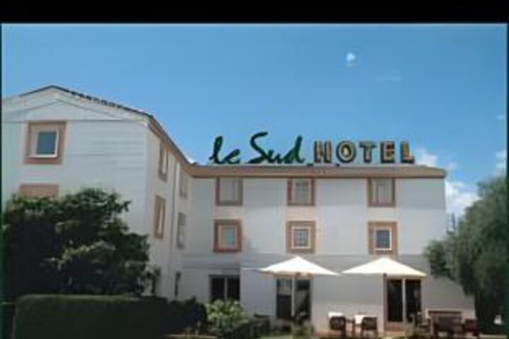 Contact Hotel LE SUD Montpellier Aeroport Parc Expo Arena