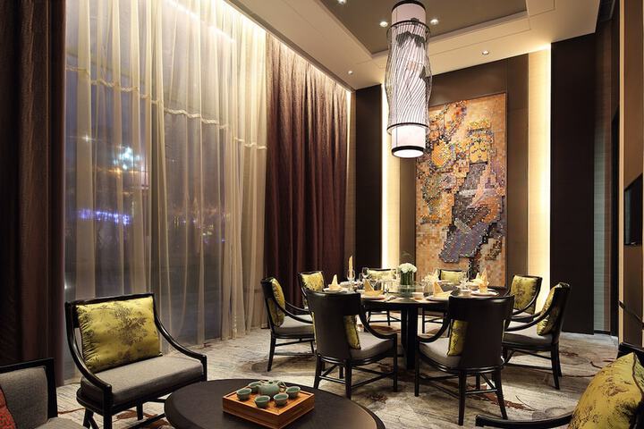 Dining Photos
