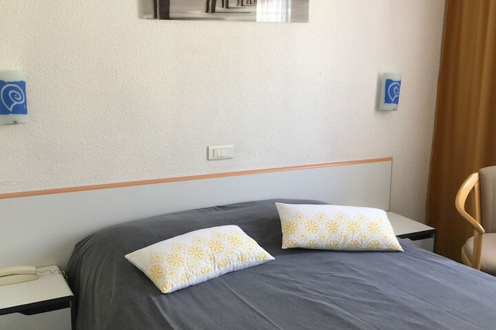 Room 2 of 47