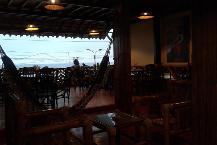 Dining 42 of 59