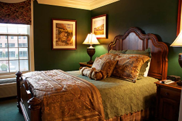 Room 3 of 39