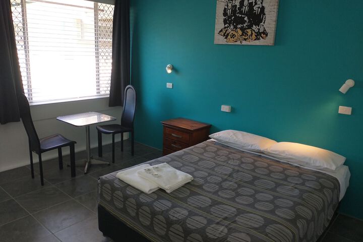 Room 64 of 109