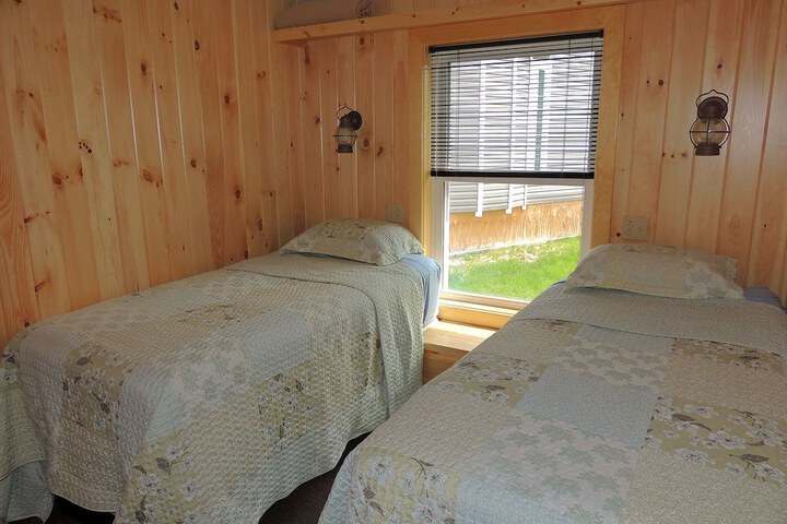 Room 6 of 338