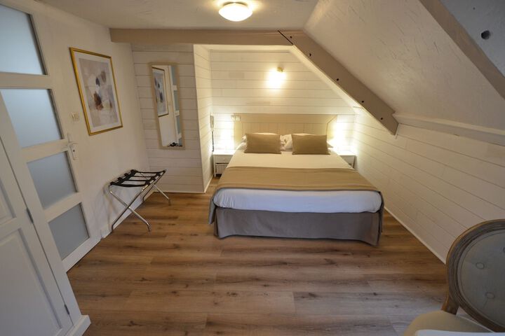 Room 14 of 118