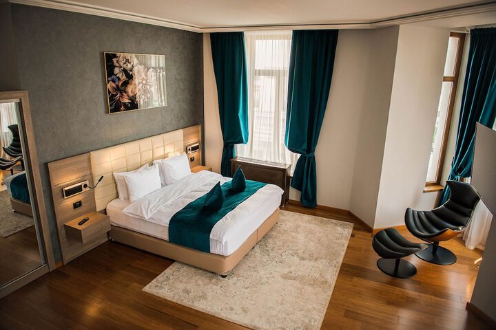Room 54 of 108