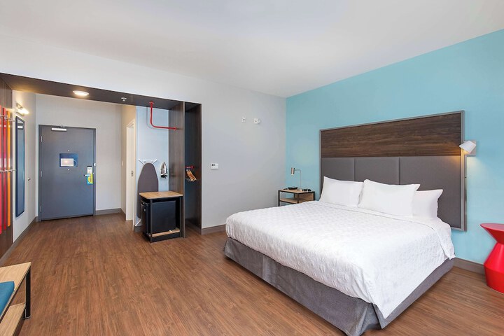 1 King Bed with Walk in Shower (8 of 17)