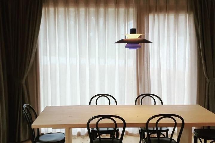 Room 33 of 120
