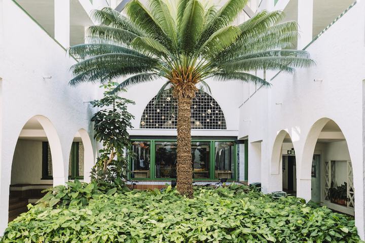 Hotel Exterior 82 of 90