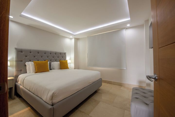 Room 12 of 113