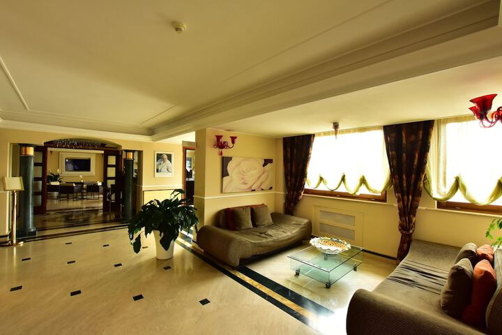 Lobby Photos