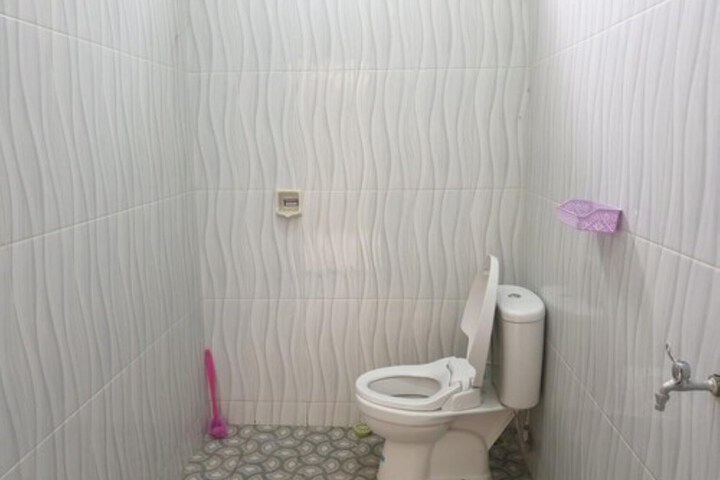 Room 8 of 16