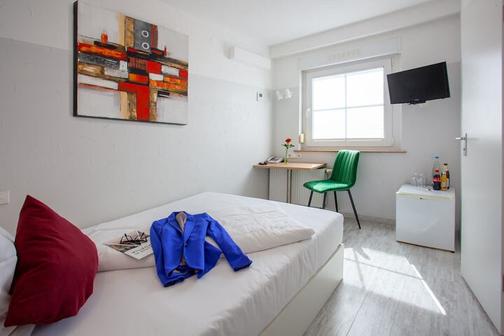 Room 11 of 51