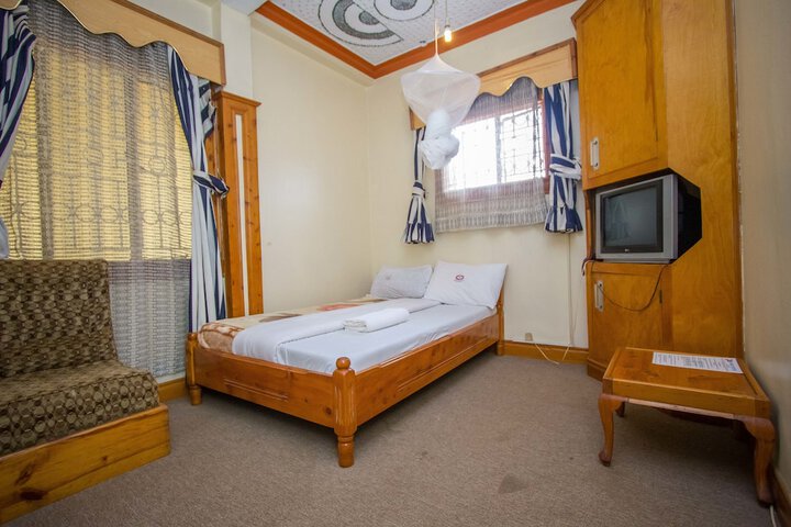 Room 32 of 72