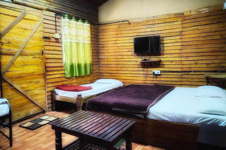 Room 3 of 68