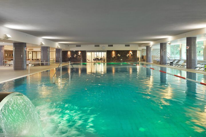 Hotel Pool