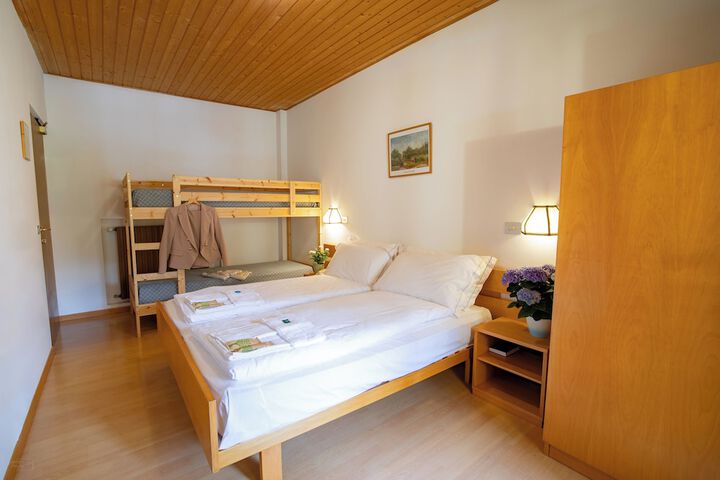 Room 15 of 78