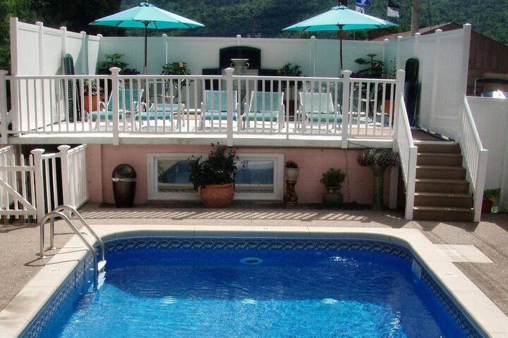 Pool 22 of 32