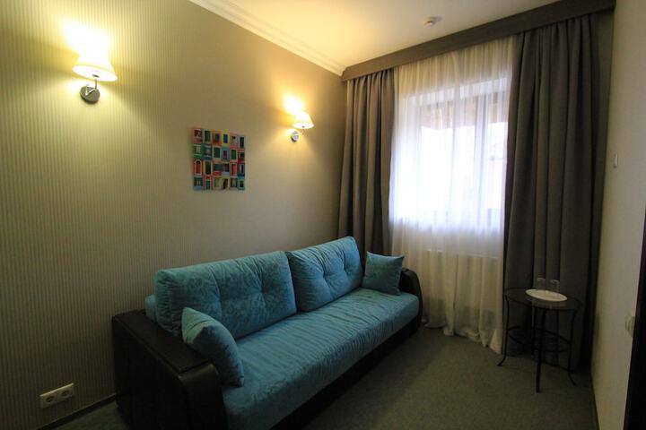 Room 28 of 42