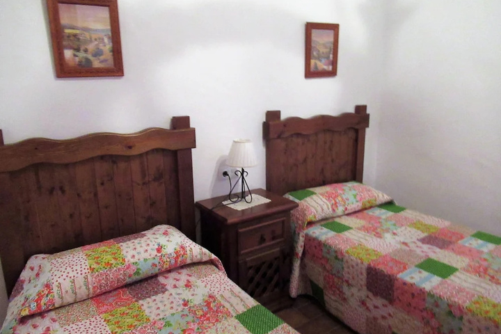 Room 2 of 19