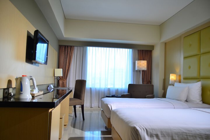 Room 10 of 37