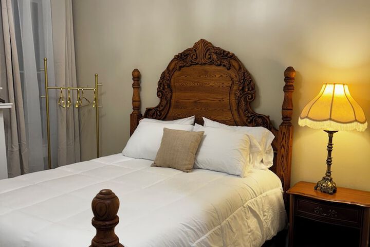 Room 8 of 47