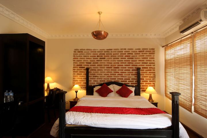 Room 14 of 43