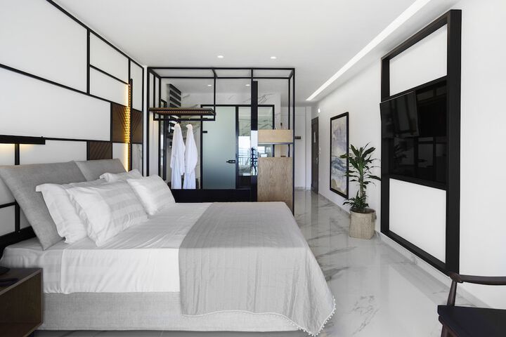 Room 7 of 71