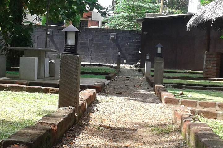Property Grounds 13 of 16
