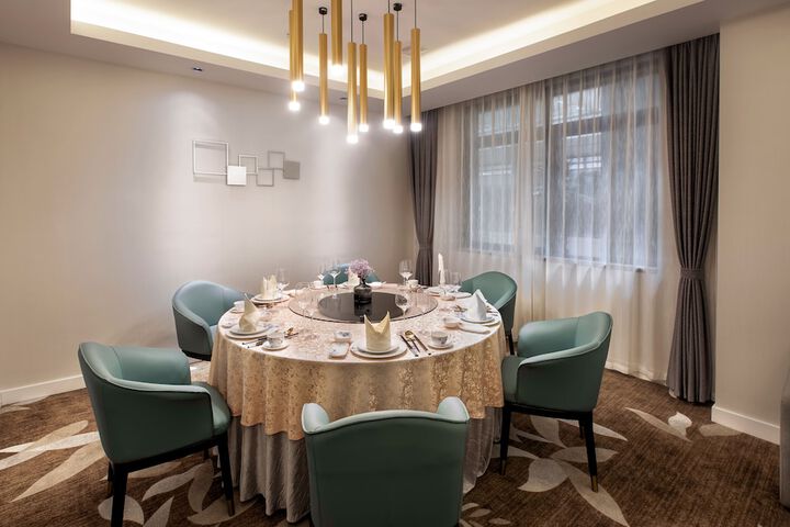 Dining Photos