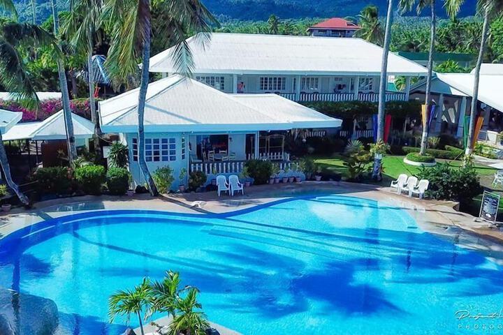 Hotel with Pool