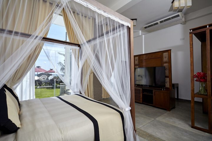 Room 20 of 53
